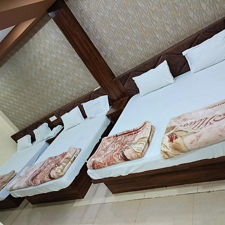 Green Leaf Hotel Удджайн Экстерьер фото