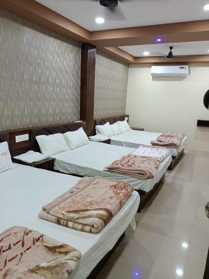 Green Leaf Hotel Удджайн Экстерьер фото