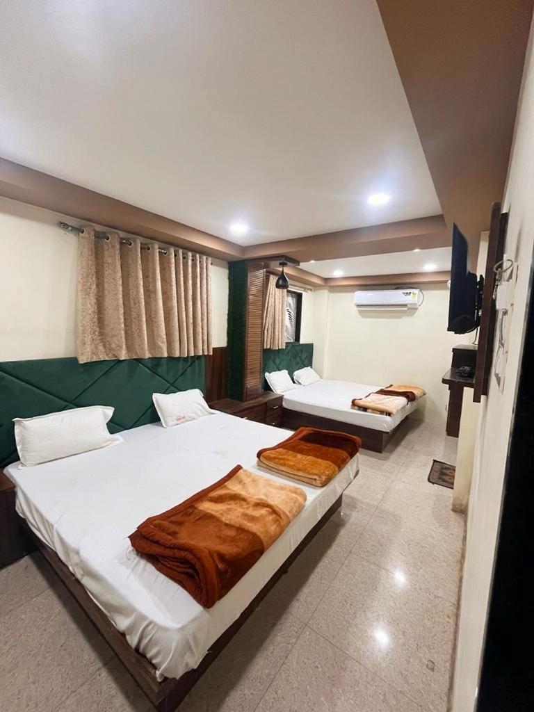 Green Leaf Hotel Удджайн Экстерьер фото