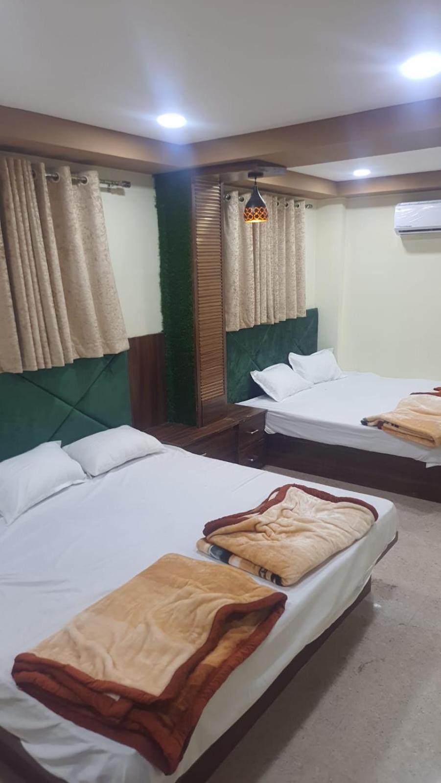 Green Leaf Hotel Удджайн Экстерьер фото